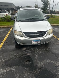 2004 Chrysler Town & Country
