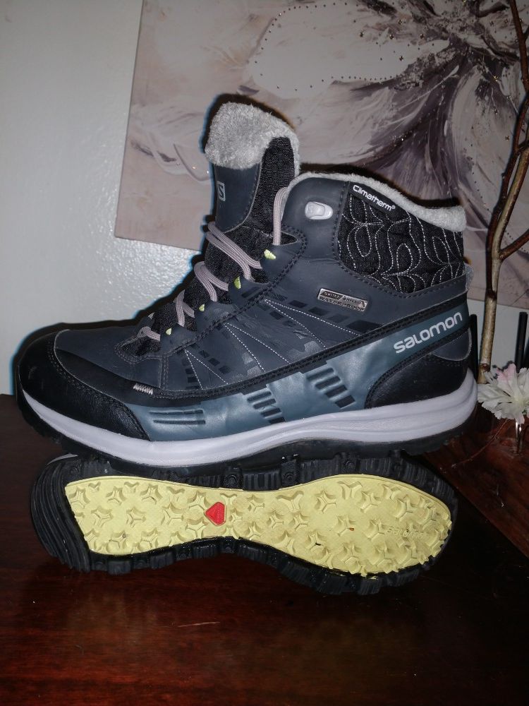 Salomon boots size 8