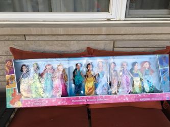 Disney NEW Shimmering 11 Princesses set