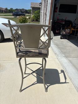 Swivel Bar Stools