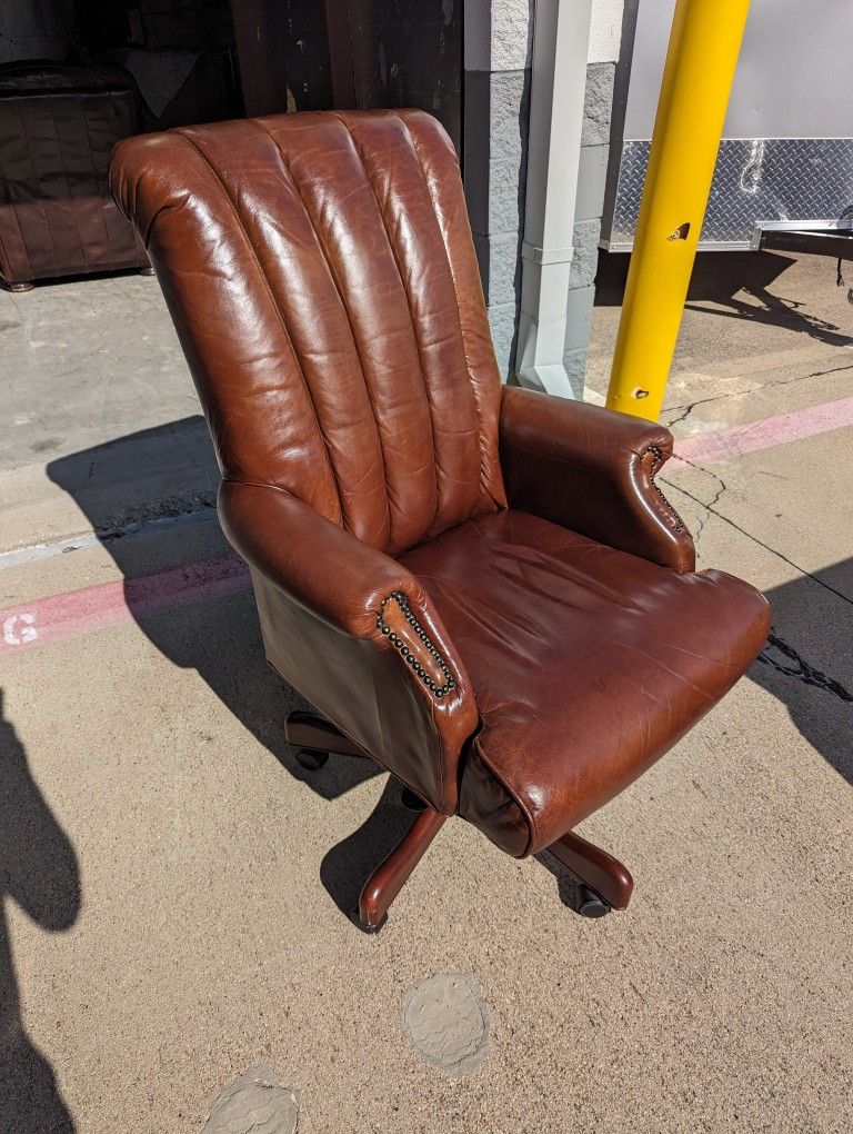 Leather Swivel Office Chair 