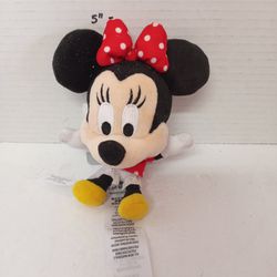 Disney Parks Exclusive Minnie Mouse Plush Mini Keychain 