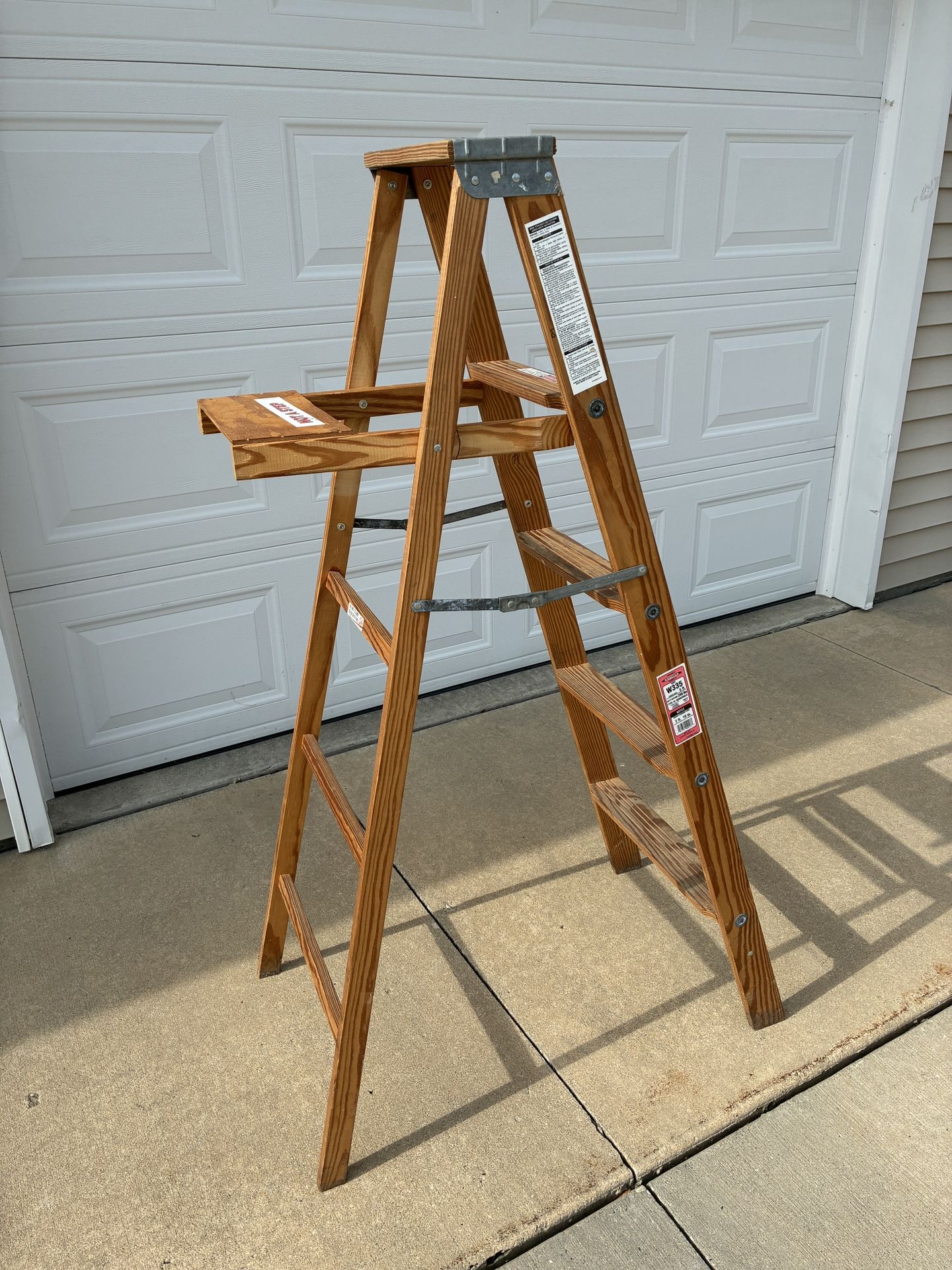 5ft Ladder In Very Good Condition