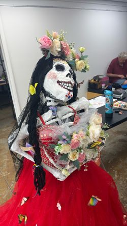 Life size Catrine and Catrina