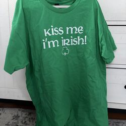 Green St Paddy’s day Shirt Size Large