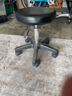Two stools for massage or esthetic