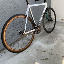 Throne Prism Bike Fixie 