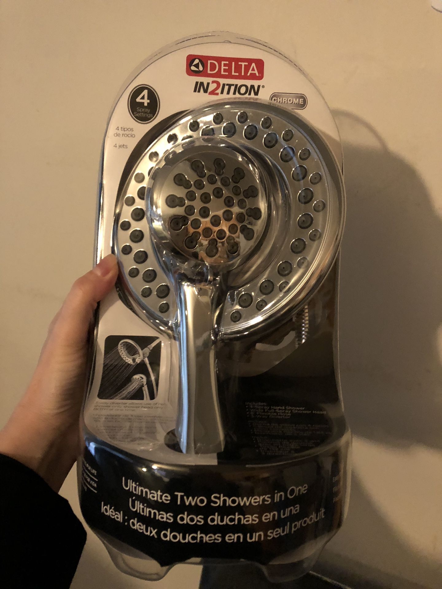 Delta 4-spray 2-in-1 hand shower and shower head combos