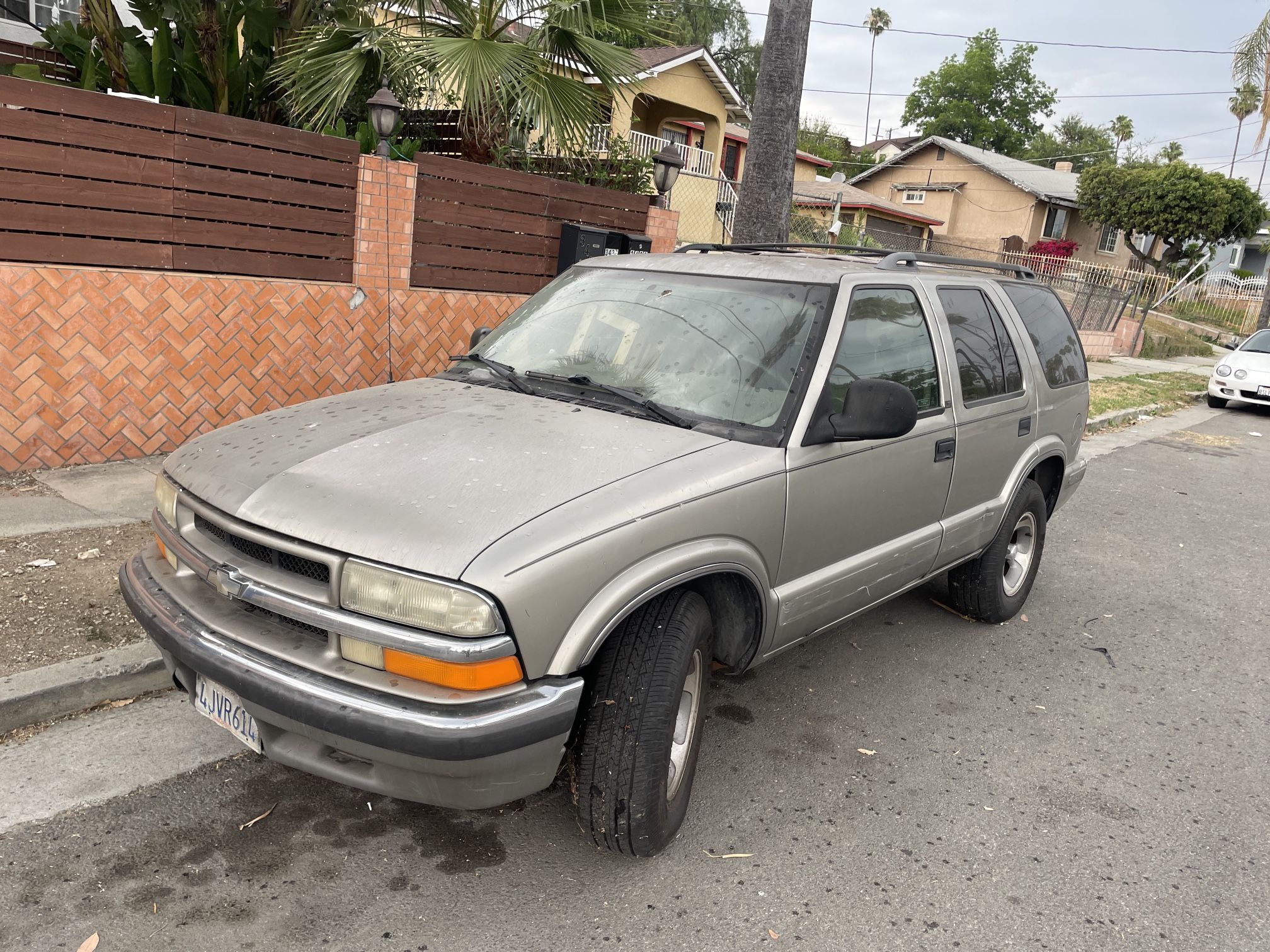 CHEVY S-10 BLAZER for parts or repair