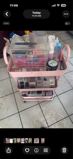 Lash cart with supplies