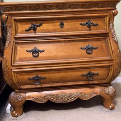 Ornate Wood 3-Drawer Dresser
