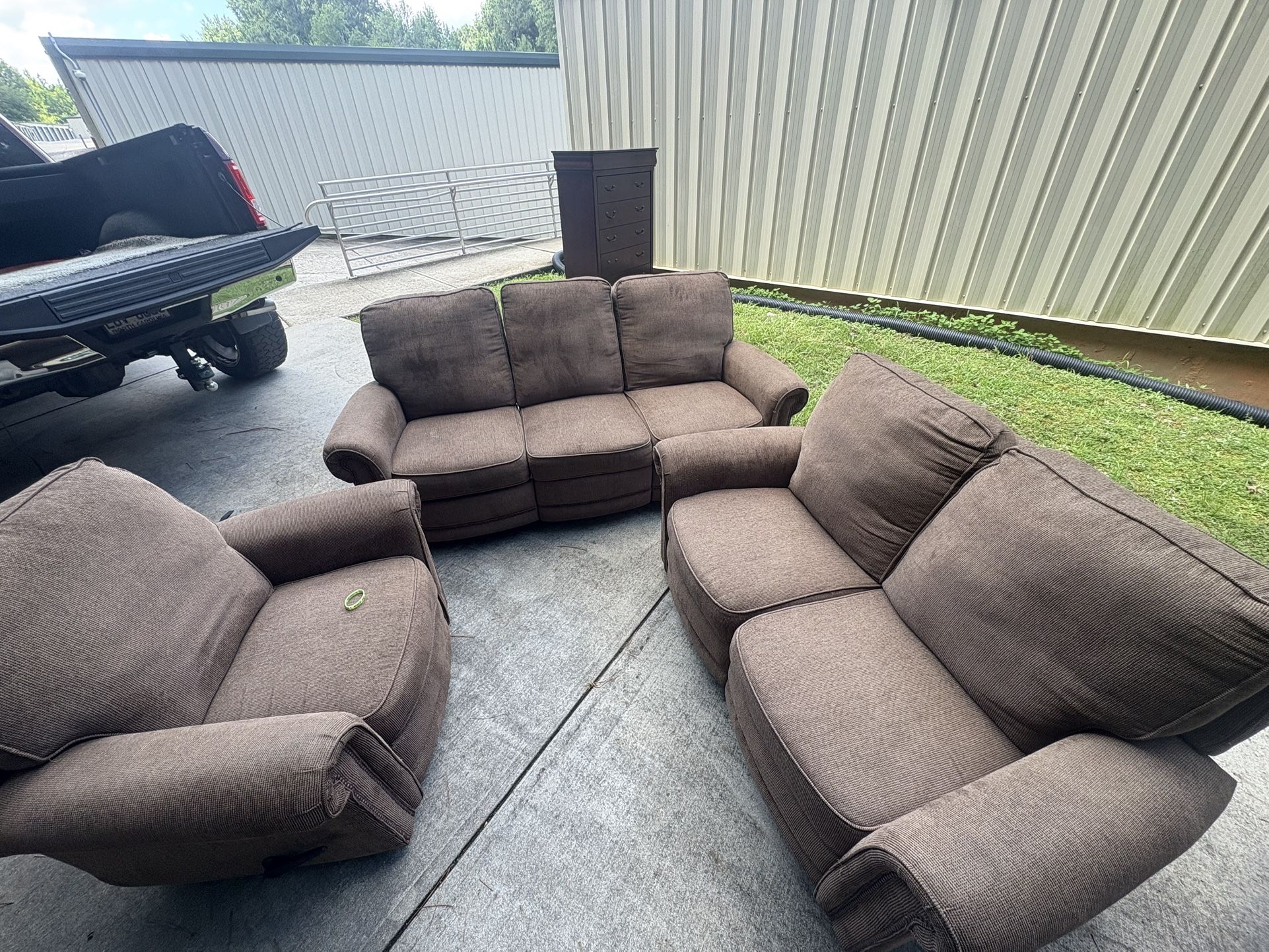 Couch set