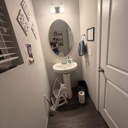 Free Sink And Mirror