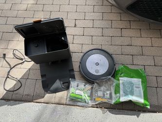 iRobot Roomba j7+ (7550) Self-Emptying Robot Vacuum