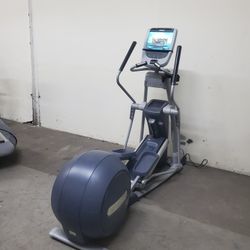 Precor 885 Elliptical-I Can Deliver 