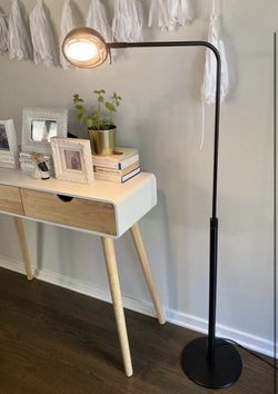 Adjustable centric lamp