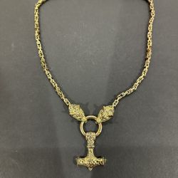 Gold Chain Thor’s Hammer Mjölnir pendant w/gold wolf heads