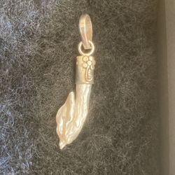 Sterling silver freshwater pearl pendant