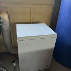 Hotpoint Chest Freezer/fridge