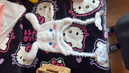 Hot topic cinnamon roll beanie