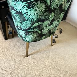 Chair With Leaves 
