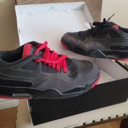 Air Jordan 4 RM