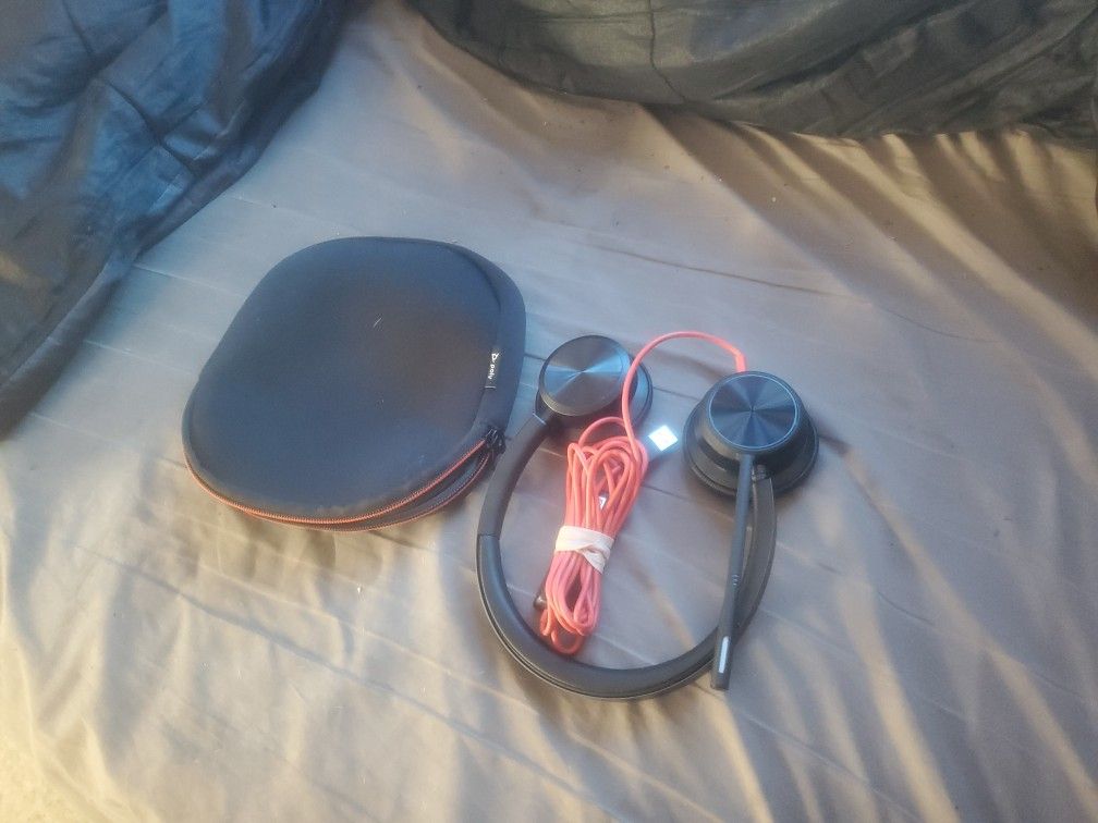 Poly Blackwire 8226 USB Mic Headphones