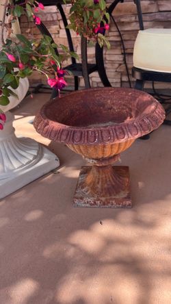 Vintage Cast Iron Urn