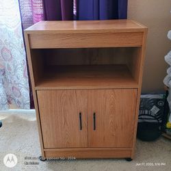 CABINET ON WHEELS