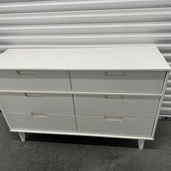 6 Drawer Dresser