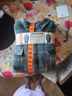 Fleece Jacket XXL/ Abrigo De Franela