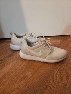 Nike Roche One Triple White (5.5Y)