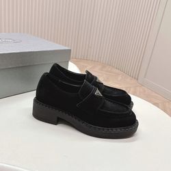 Pr,ada     shoes 