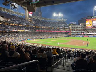 (2-3 tickets ) Braves vs padres Monday 6/22 @ 7 pm