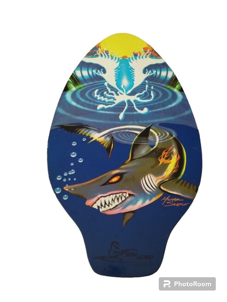 Vintage Skim Lizard skim board
2005 Michael Searle. Skimboard. Great shape. Normal wear. Located in Montgomery village MD. 30" height x 18" width.