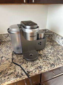 Keurig w Milk Steamer/Frother