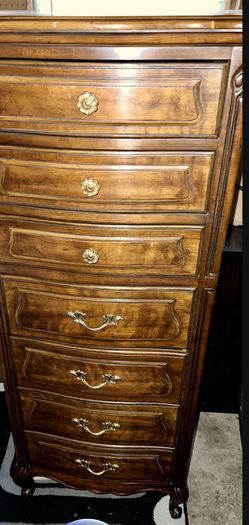 Drexel 7 Drawer Lingerie Chest Dresser 