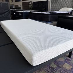 Brand New ! Twin Gel Memory Foam Mattress $188