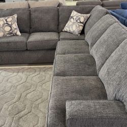 AP 🎉 Gray 2 Piece Sectional Couch// Fast Delivery - Finacing 
