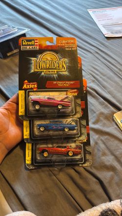 Lowriders revell