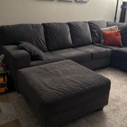 Sectional Couches 