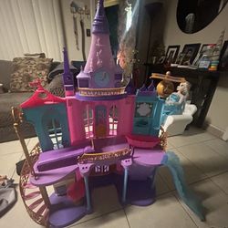 Disney Princess Magical Adventures Castle