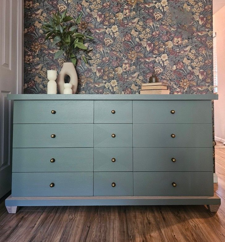 🌿 Sage Green 12-Drawer Lowboy