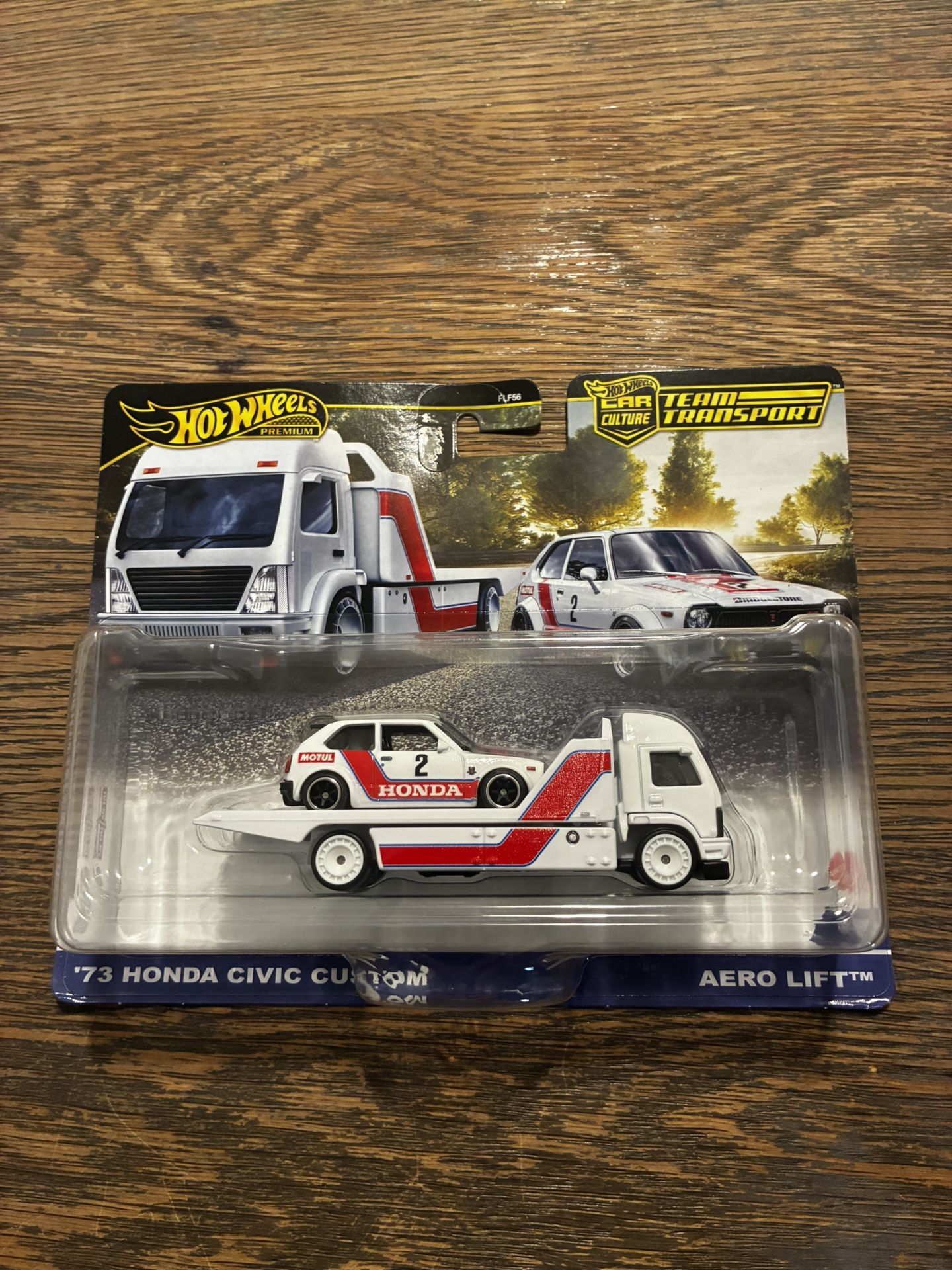 Hot Wheels Premium Team Transport '73 Honda Civic Custom & Aero Lift Diecast Car