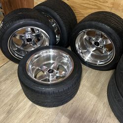 Weld Venturas Wheels & Tires