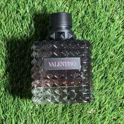 Woman’s Valentino Intense Perfume 