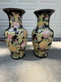 chinese matching vases