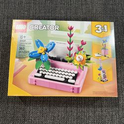 New Lego Creator Typewriter with Flowers