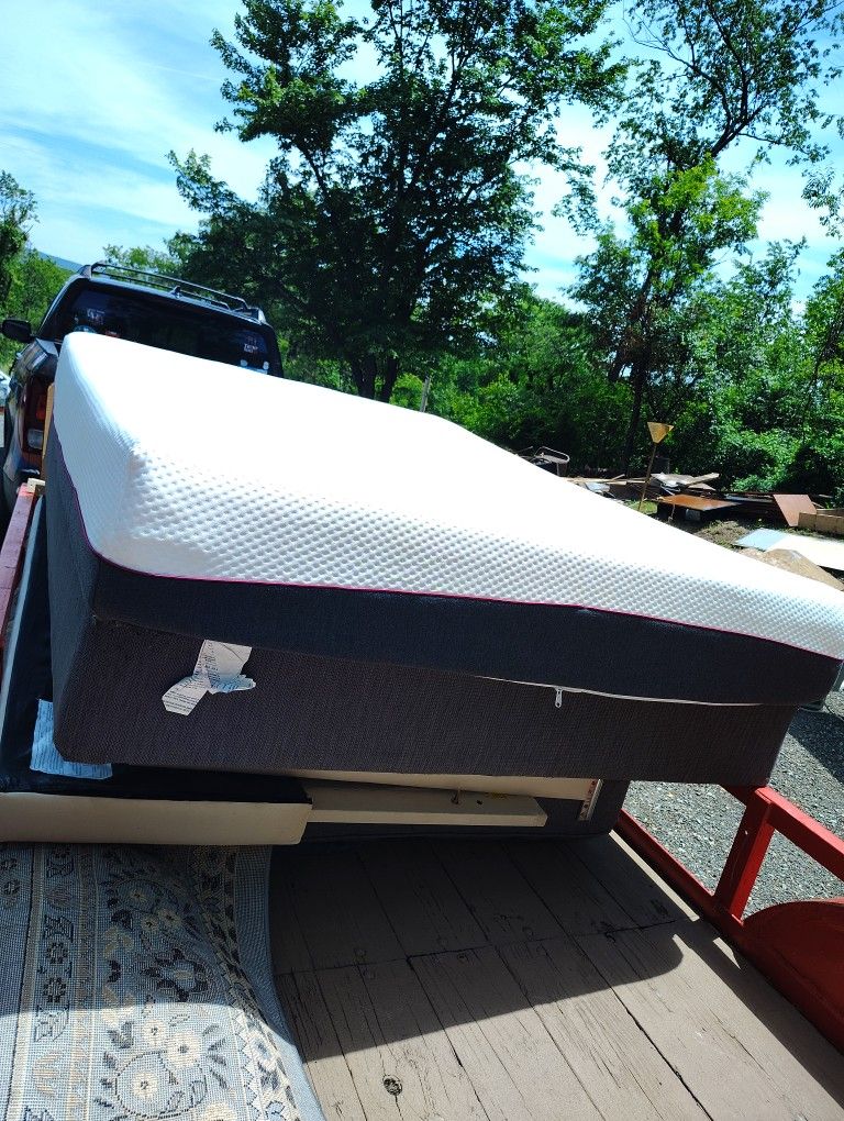 Queen Bed