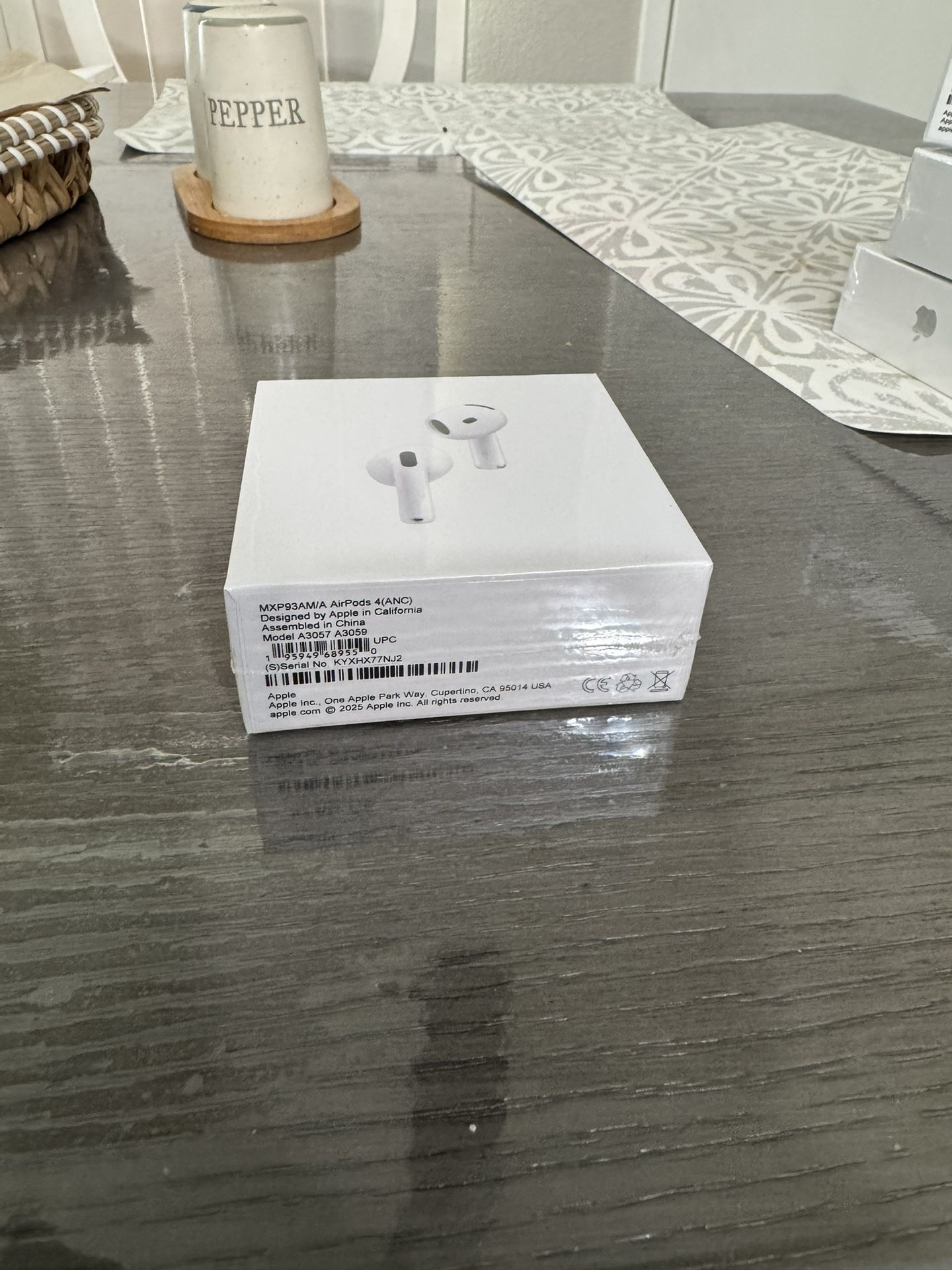 AirPods 4th Gen (ACTIVE NOISE CANCELLATION